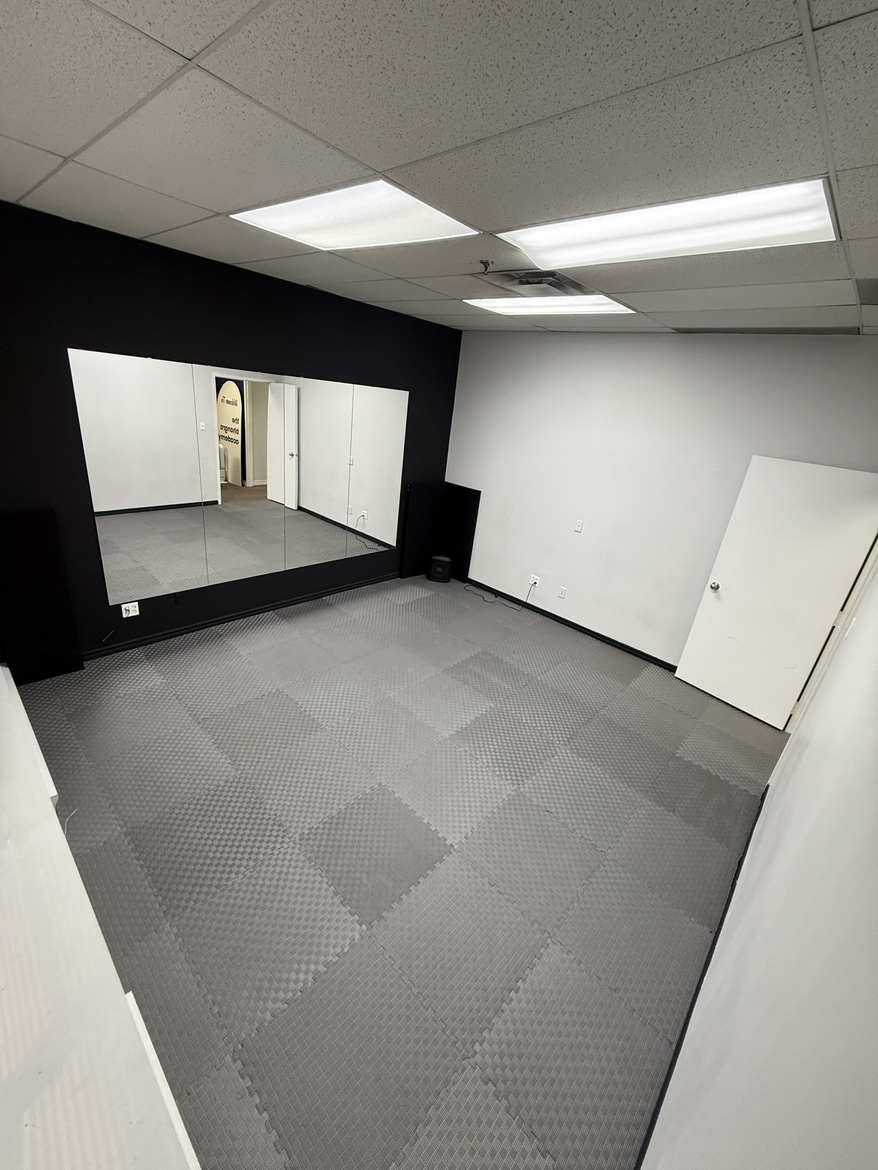 Studio 2 photo